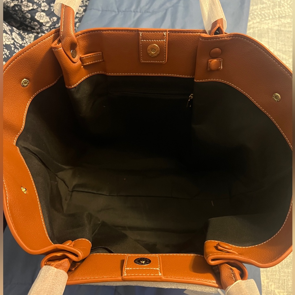 Purse - Picture 3 of 5